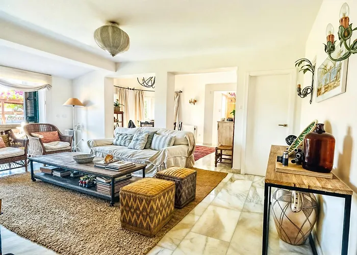 Alfredo - Private Pool Next To The Villa