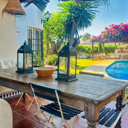 Alfredo - Private Pool Next To The إِستيبونا