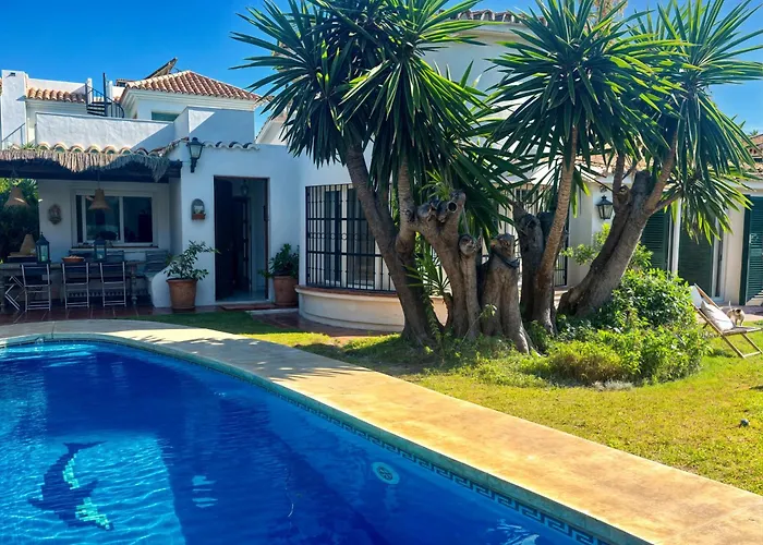 Alfredo - Private Pool Next To The Villa Estepona